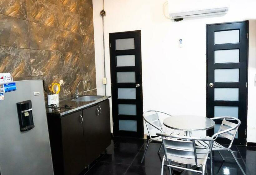 סטודיו משפחתי, Family House Rodadero