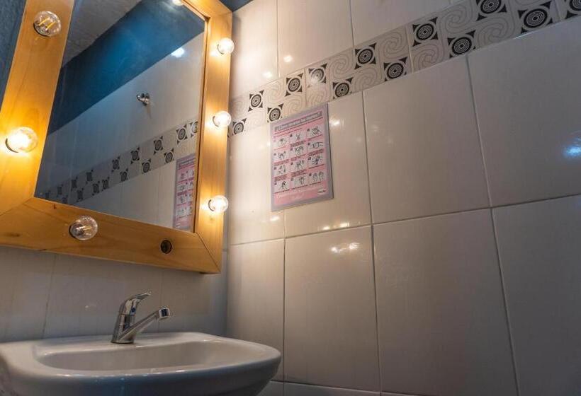 סטודיו משפחתי, Family House Rodadero