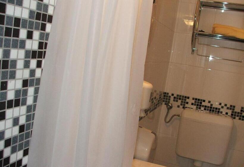 스탠다드 트리플 룸, Napsugár Vendégház