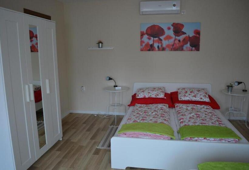 침실 1개 아파트, Napsugár Vendégház