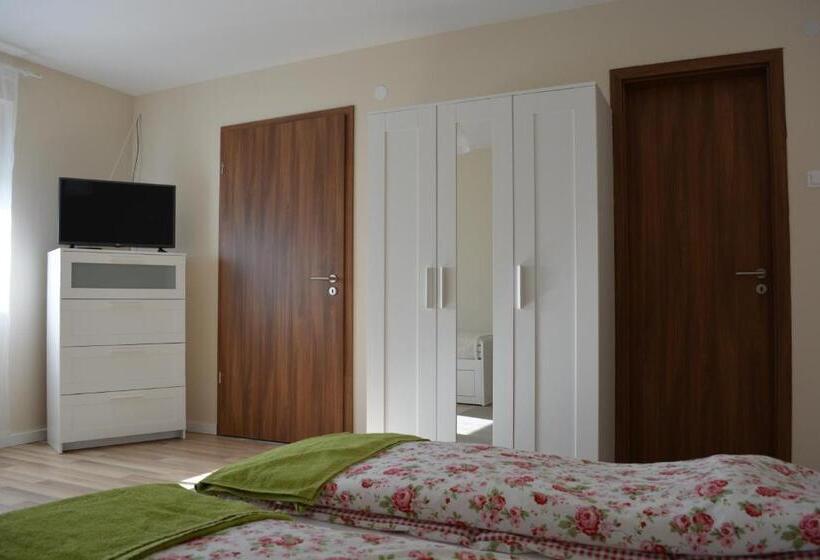 침실 1개 아파트, Napsugár Vendégház