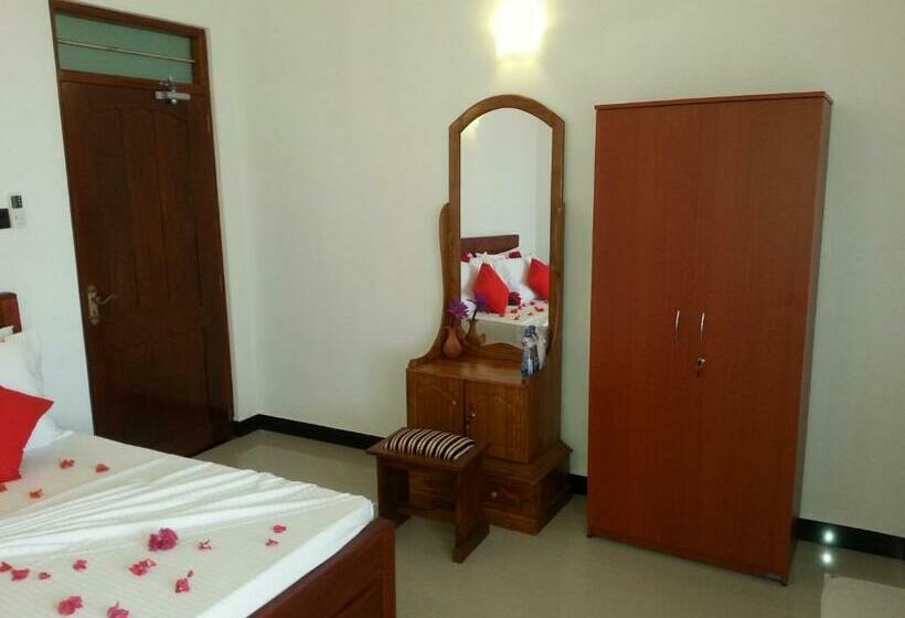 غرفة قياسية, Villa River View