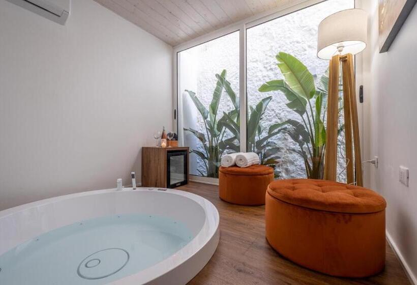 스탠다드 룸 킹사이즈 침대, La Bella Ostuni Suites