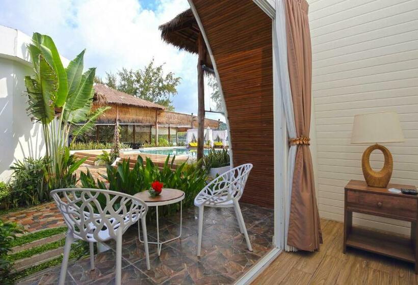 بنجلو قياسى, Eden Beach Resort By Ehm