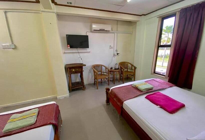 اتاق استاندارد سه نفره, Nipah River View Bajet