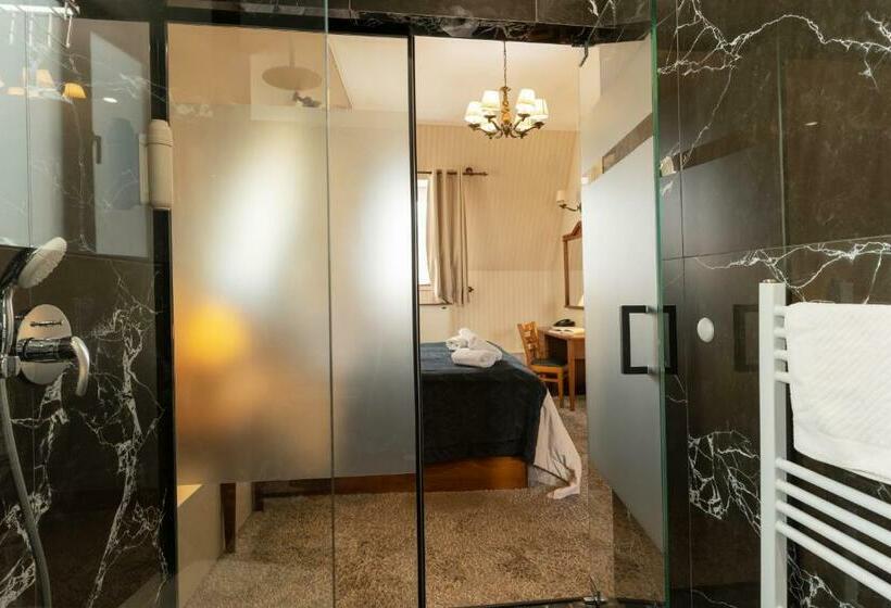 غرفة قياسية مزودة بجاكوزى, Tsarevets Design And Spa