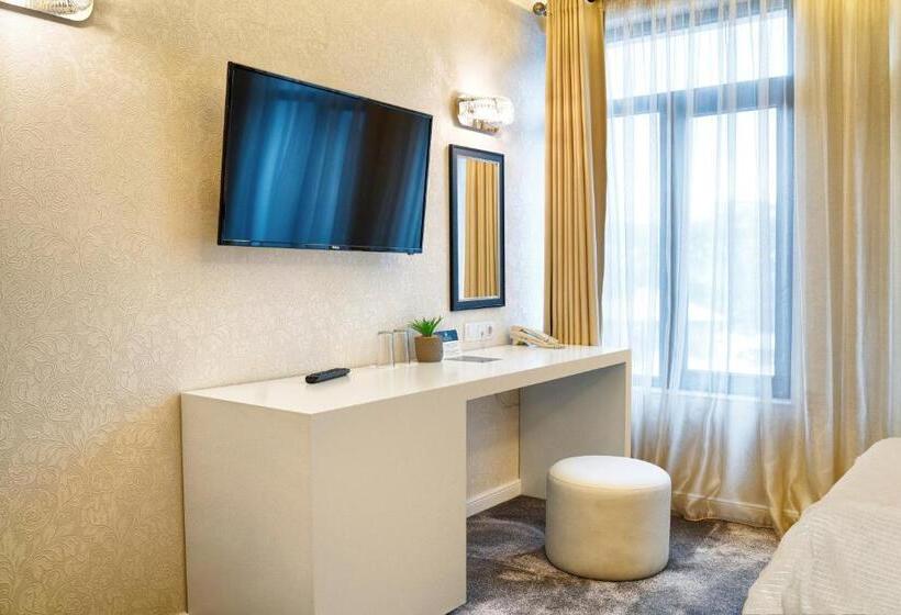 اتاق لوکس با وان آب گرم, Tsarevets Design And Spa