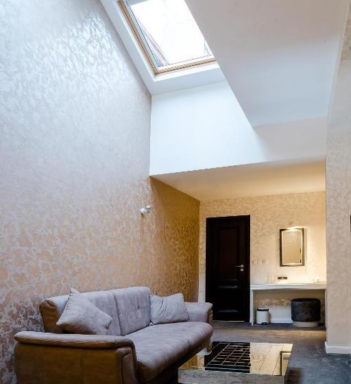 استودیوی لوکس, Tsarevets Design And Spa