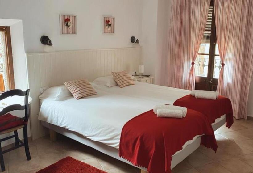 Четырехместный Номер Классик, L'hostalet