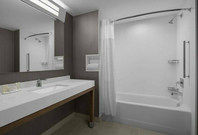 غرفه قياسيه سريرين مزدوجين, Courtyard By Marriott Clearwater Beach