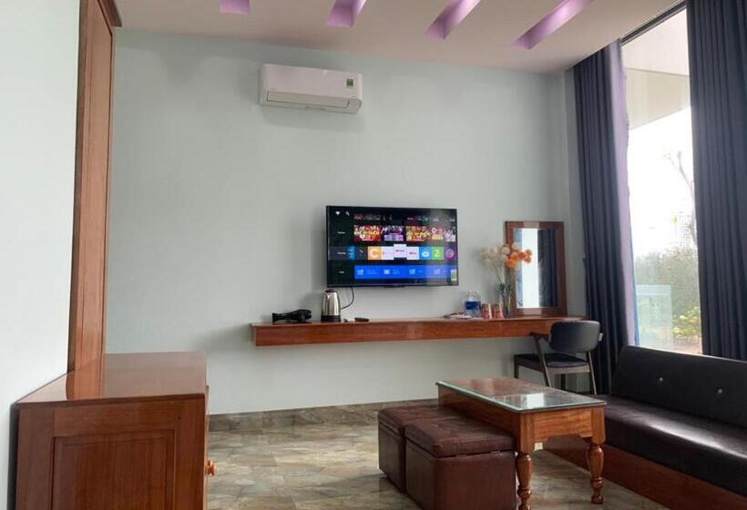 اتاق لوکس با بالکن, Khách Sạn Nghinh Phong Beach Tuy Hòa