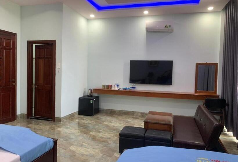 اتاق استاندارد با بالکن, Khách Sạn Nghinh Phong Beach Tuy Hòa