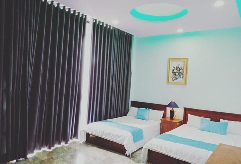 اتاق لوکس با بالکن, Khách Sạn Nghinh Phong Beach Tuy Hòa