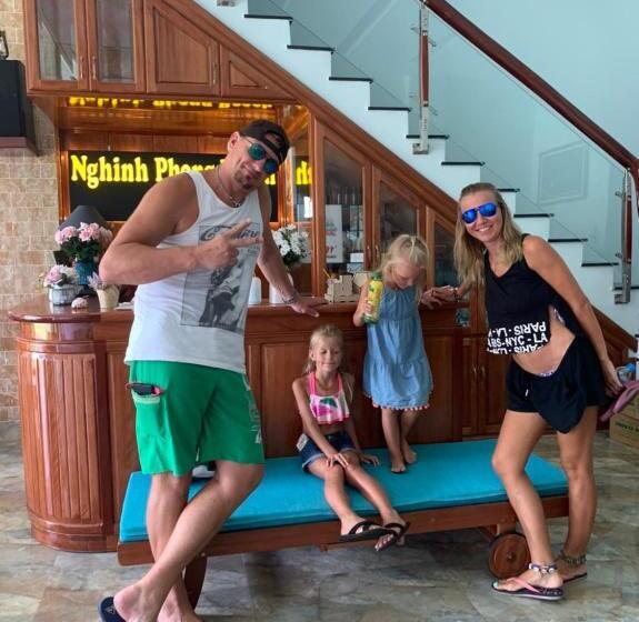 اتاق لوکس با بالکن, Khách Sạn Nghinh Phong Beach Tuy Hòa