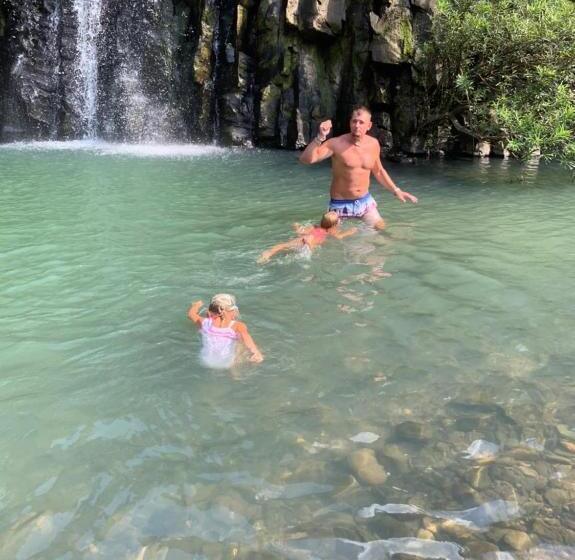 اتاق لوکس با بالکن, Khách Sạn Nghinh Phong Beach Tuy Hòa