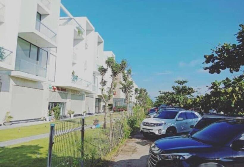 اتاق استاندارد با بالکن, Khách Sạn Nghinh Phong Beach Tuy Hòa