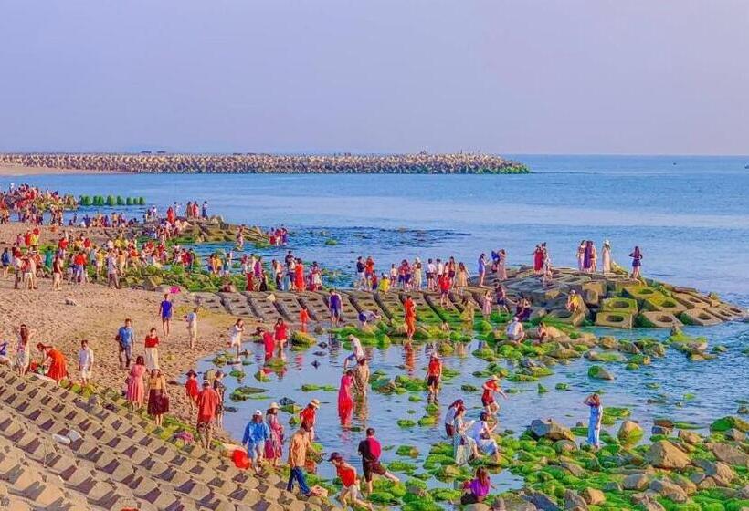 اتاق لوکس با بالکن, Khách Sạn Nghinh Phong Beach Tuy Hòa