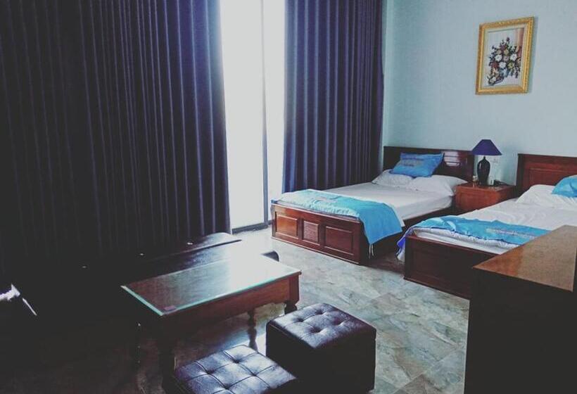 اتاق لوکس با بالکن, Khách Sạn Nghinh Phong Beach Tuy Hòa