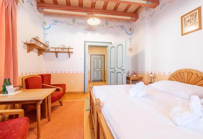 חדר סטנדרט מותאם לאדם עם מוגבלויות, Libušín & Maměnka Národní Kulturní Památky