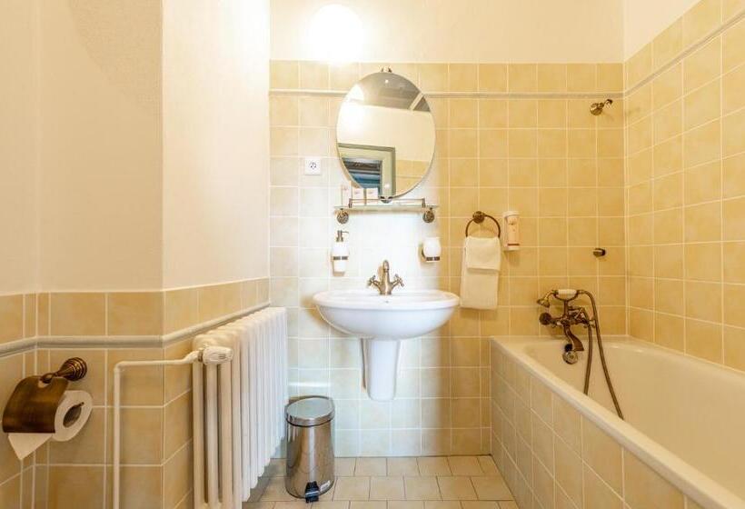 חדר דלוקס, Libušín & Maměnka Národní Kulturní Památky