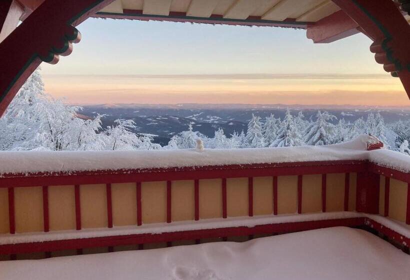 סוויטה עם טרסה, Libušín & Maměnka Národní Kulturní Památky