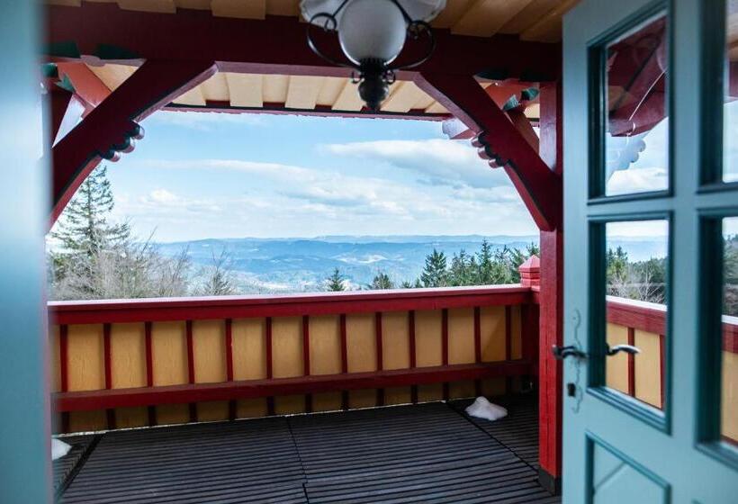 סוויטה עם טרסה, Libušín & Maměnka Národní Kulturní Památky