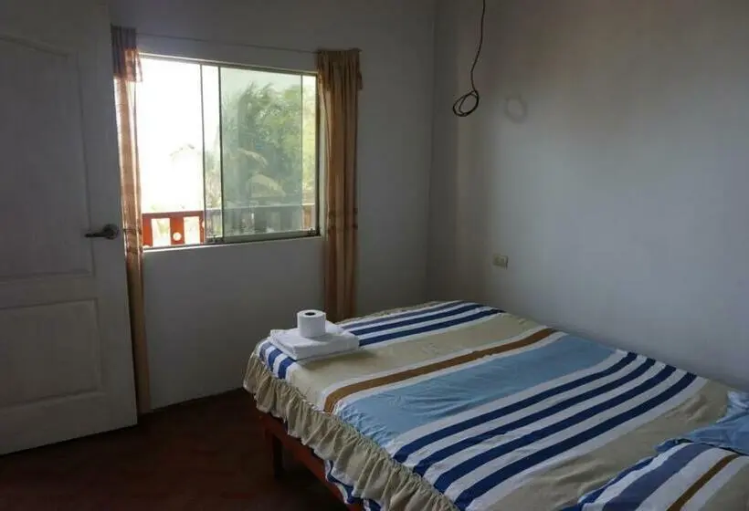 اتاق استاندارد با چشم‌انداز دریا, Hostel Paqaryi