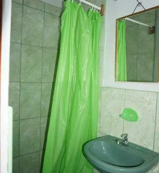 اتاق استاندارد با چشم‌انداز دریا, Hostel Paqaryi