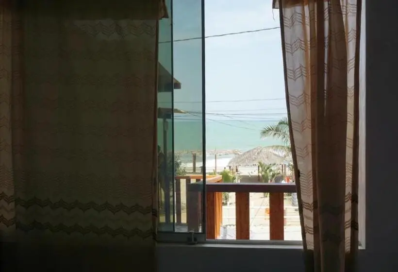 اتاق استاندارد یک نفره با چشم‌انداز دریا, Hostel Paqaryi