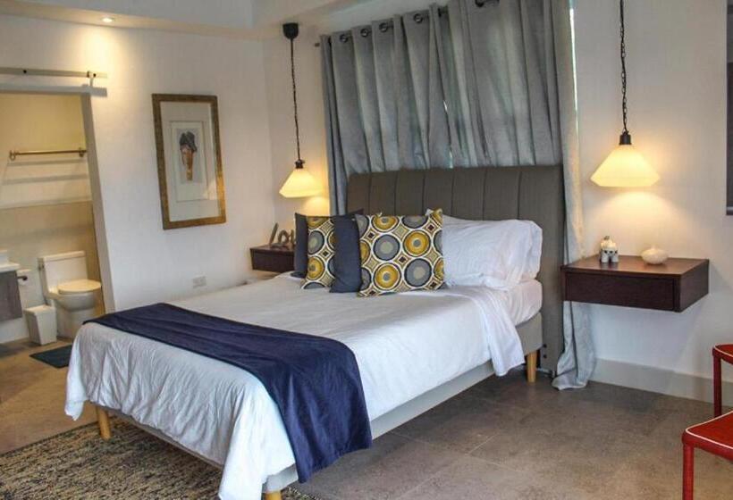 سوئیت با تخت بزرگ, The Grand Villa