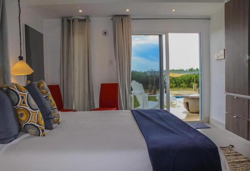 سوئیت با تخت بزرگ, The Grand Villa