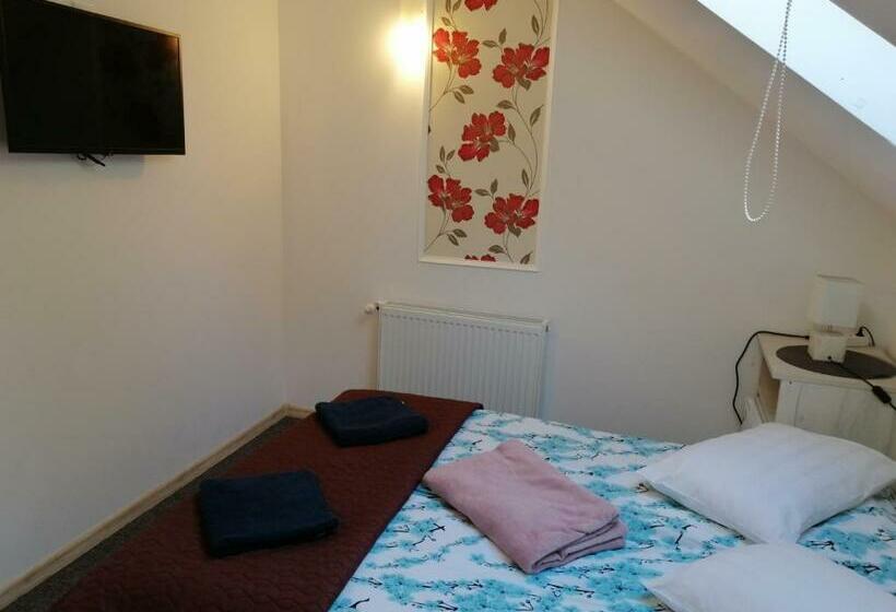 غرفة قياسية, Casa Greta