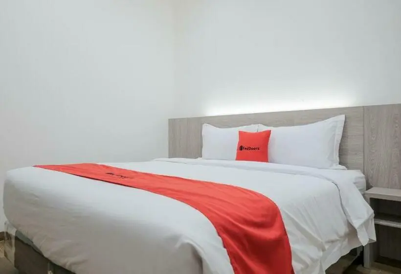 デラックスルーム, Reddoorz Plus @ Jalan Juanda Medan