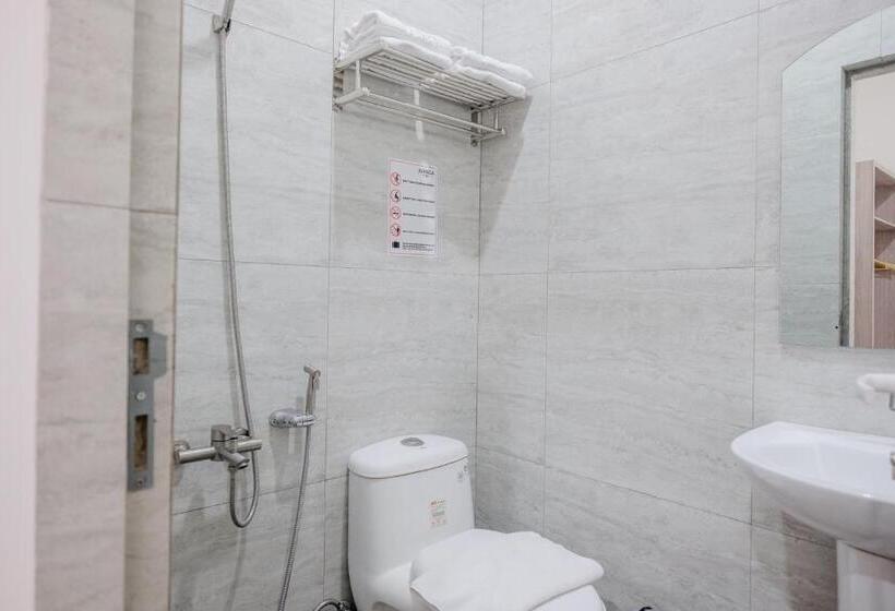 Номер Deluxe, Reddoorz Plus @ Jalan Juanda Medan