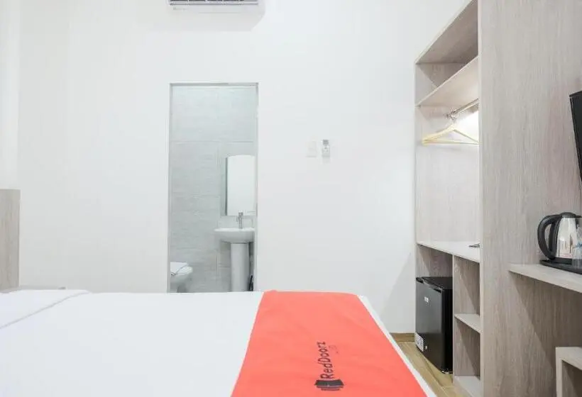 デラックスルーム, Reddoorz Plus @ Jalan Juanda Medan