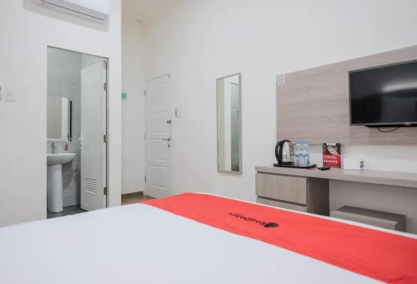 デラックスルーム, Reddoorz Plus @ Jalan Juanda Medan