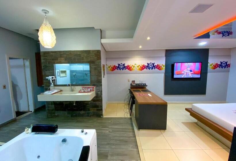 סוויטה עם ג'קוזי, Rodotel Vênus Prime