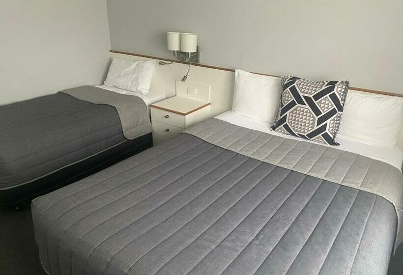 经济型三人房间, Tumbarumba Motel & Elms Restaurant