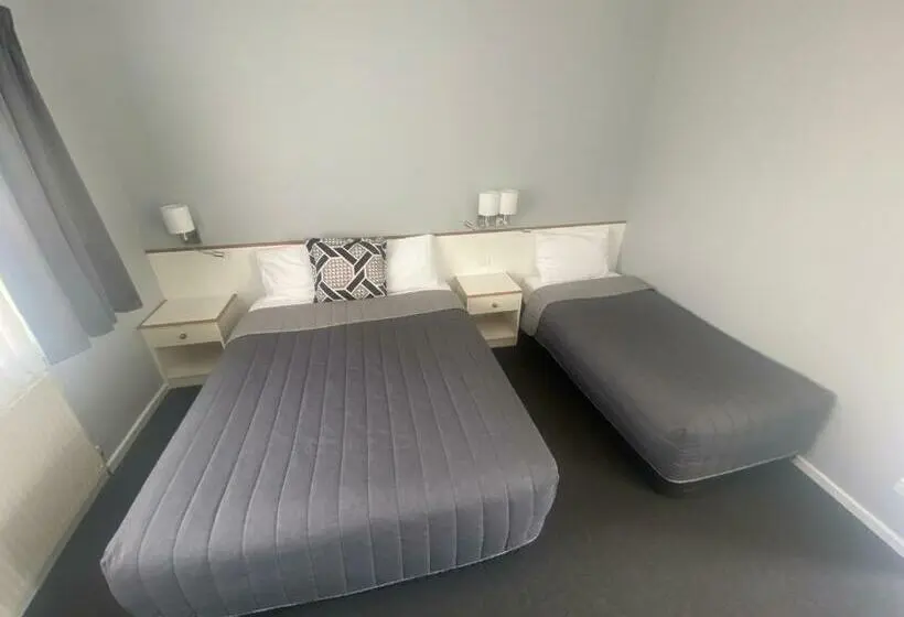 エコノミートリプルルーム, Tumbarumba Motel & Elms Restaurant