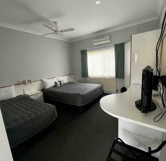 经济型三人房间, Tumbarumba Motel & Elms Restaurant