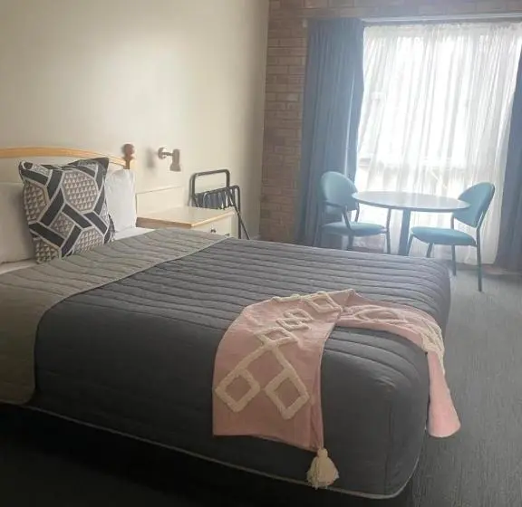 スタンダードルーム, Tumbarumba Motel & Elms Restaurant