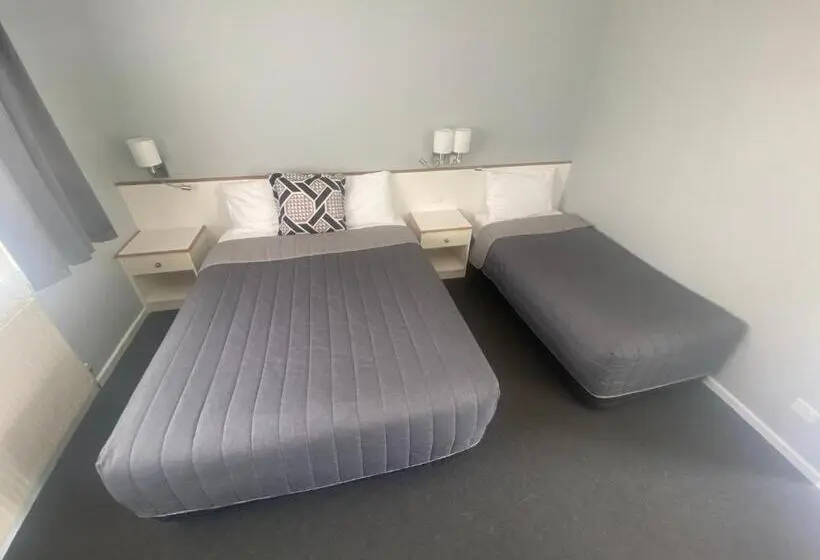 スタンダードトリプルルーム, Tumbarumba Motel & Elms Restaurant