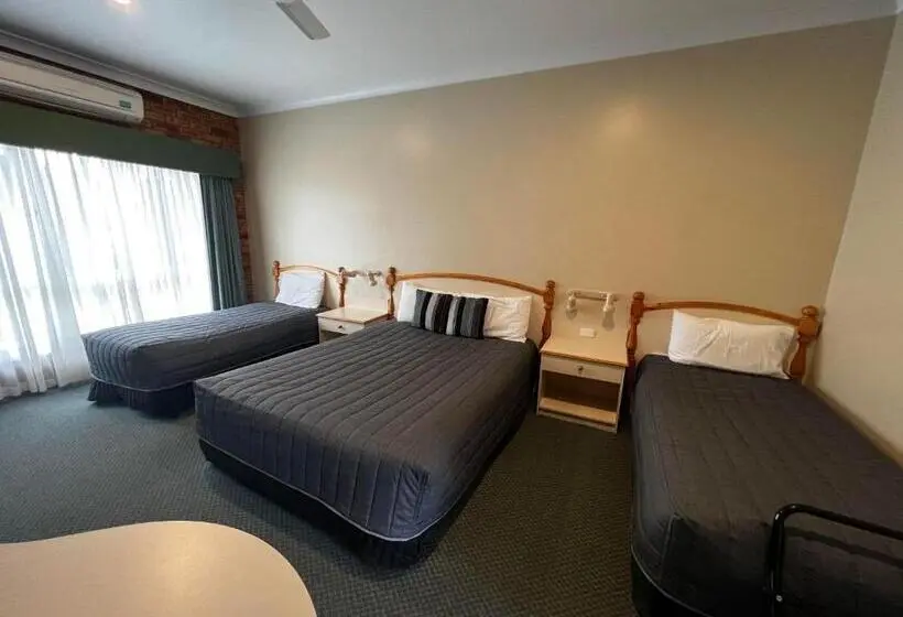 スタンダード４人部屋, Tumbarumba Motel & Elms Restaurant