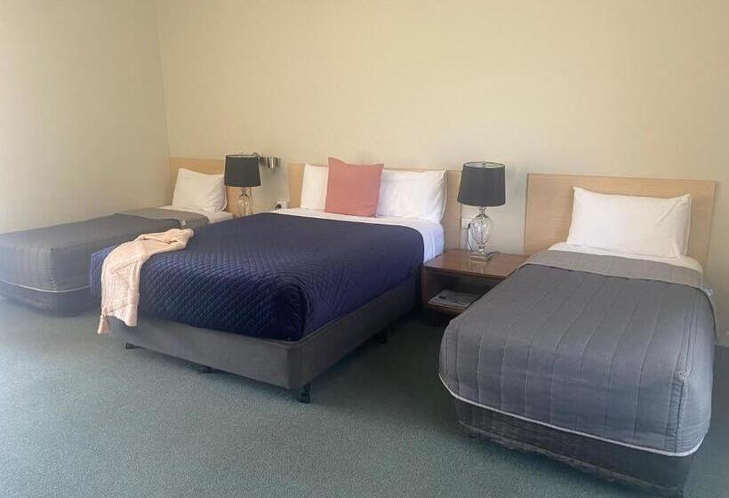 四人豪华间, Tumbarumba Motel & Elms Restaurant