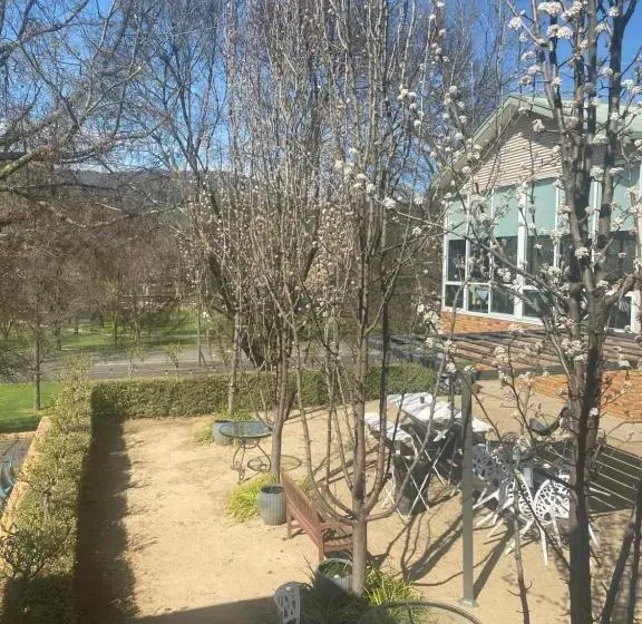 エコノミールーム, Tumbarumba Motel & Elms Restaurant