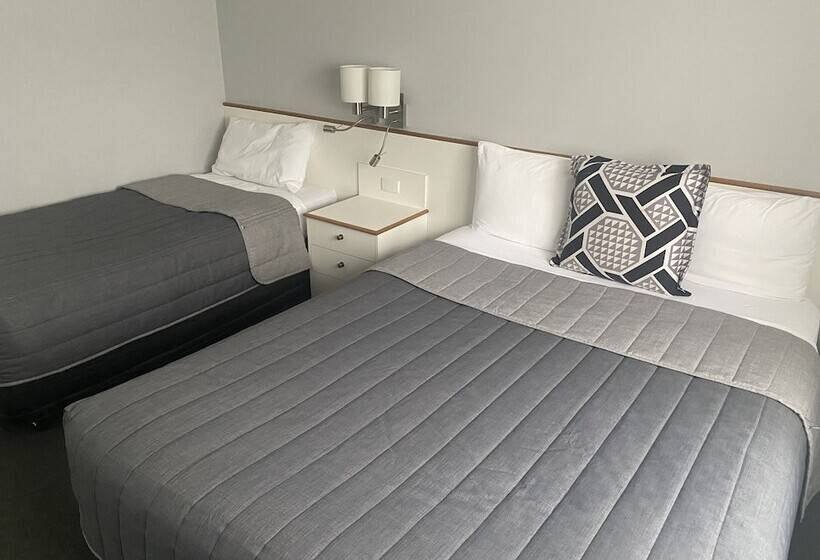 舒适三人间, Tumbarumba Motel & Elms Restaurant