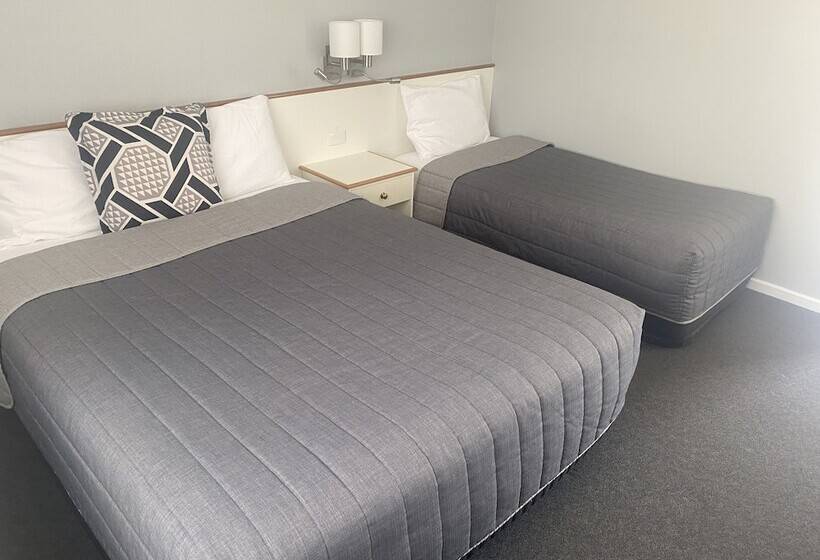 舒适三人间, Tumbarumba Motel & Elms Restaurant