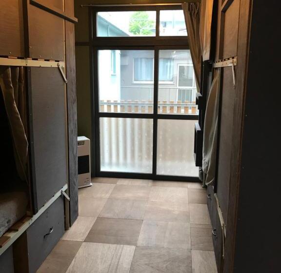 מיטה בחדר משותף, Toyako Guest House Ponkotan