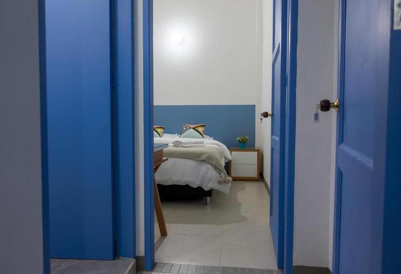 جناح جونيور, Azulado Jericó