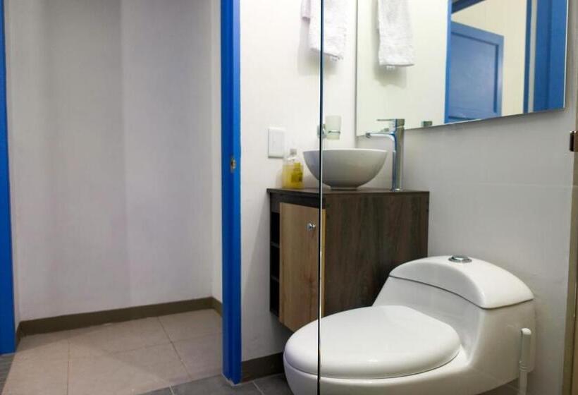 جناح جونيور, Azulado Jericó